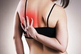 durere sub omoplatul stâng din spate